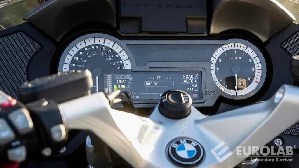 BMW GS 97034 Motorlu Araç İç Malzemelerinin Yüzey Testi